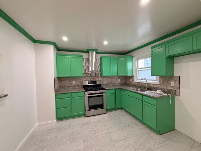 Photo - 5215 Meadowview Ave