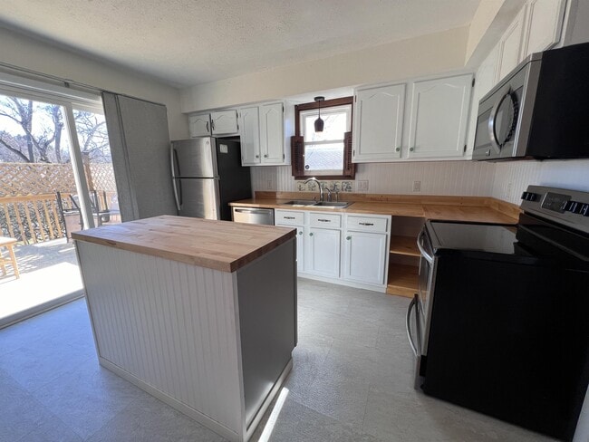Photo - 116 Ridgeley Rd
