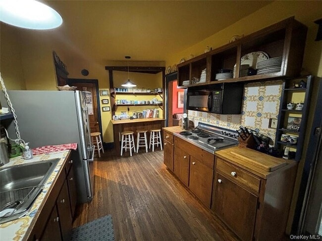 123 Plains Rd