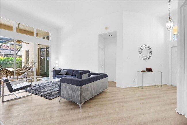 Photo - 1102 Camellia Cir