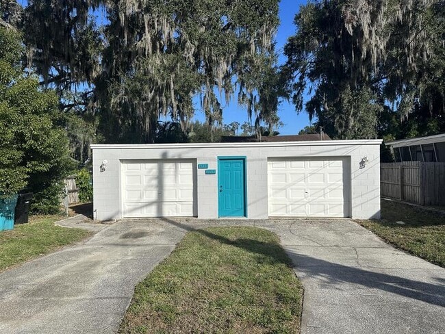 Building Photo - 1233 Virginia Dr Rental