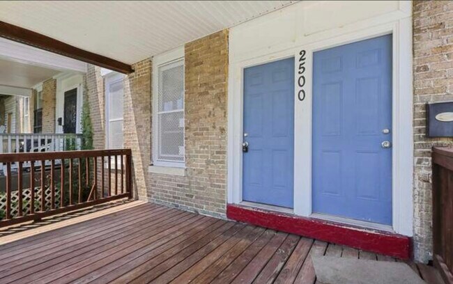 Front Entrance - 2500 Keyworth Ave