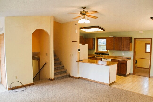 Building Photo - 15160 E Robin Ln