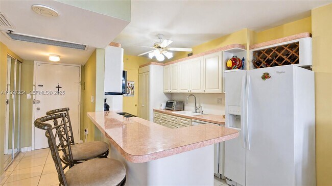 Photo - 100 Lincoln Rd Unidad 422