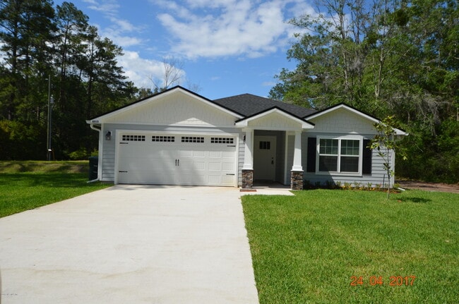 Building Photo - 8015 Hilsdale Rd