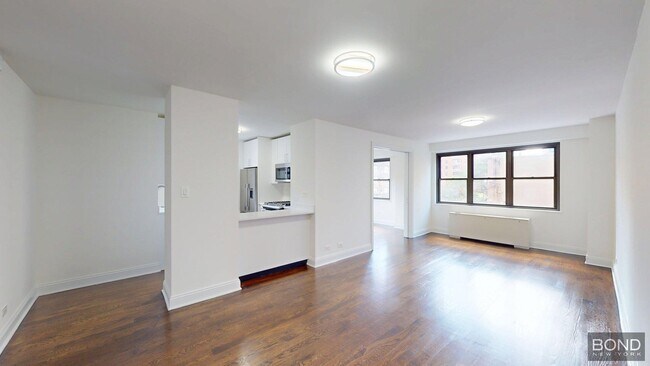 Building Photo - 145 E 16th St Unit 5C Rental