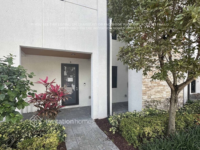 Building Photo - 10437 NW 82nd St