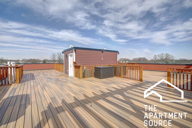 Photo - 3329 N Avers Ave Unit 3N