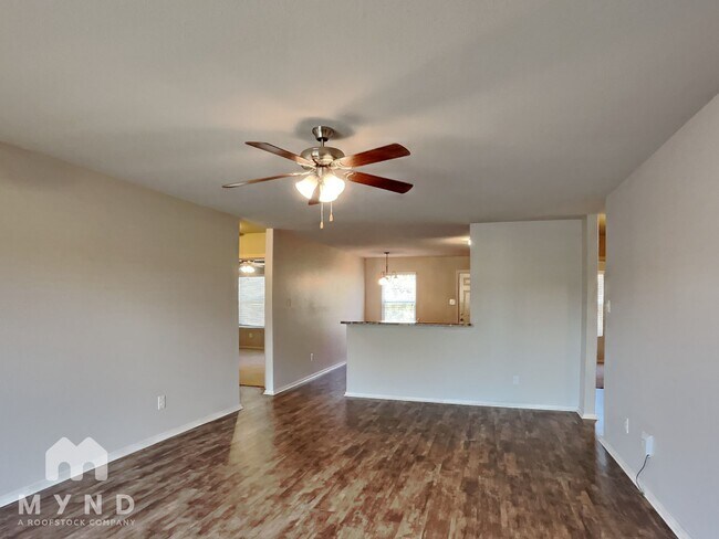 Photo - 936 Pinehurst Loop