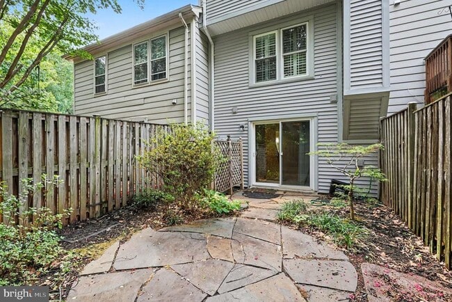 Photo - 15067 Maple Glen Ct