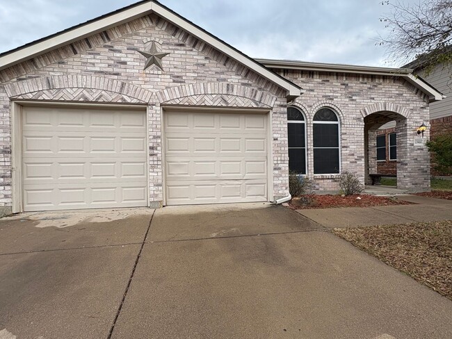 Building Photo - Charming NWISD 3-2-2