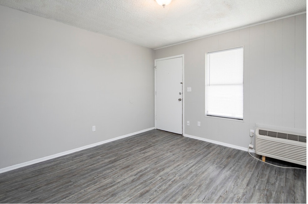 Photo - Oakdale Apartments