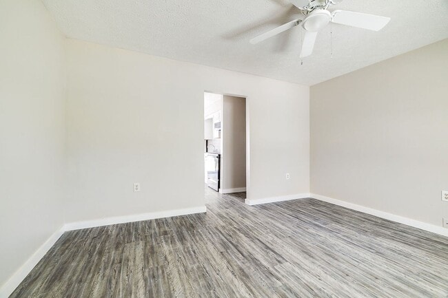 Photo - Cozy 2BR Duplex with Fenced Yard in Convenient Rincon Location