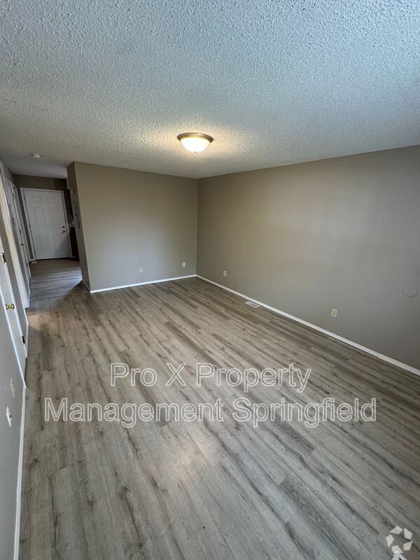 Building Photo - 214 W Madison St Unit D Rental