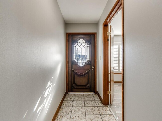 Photo - 421 Foreman Ave