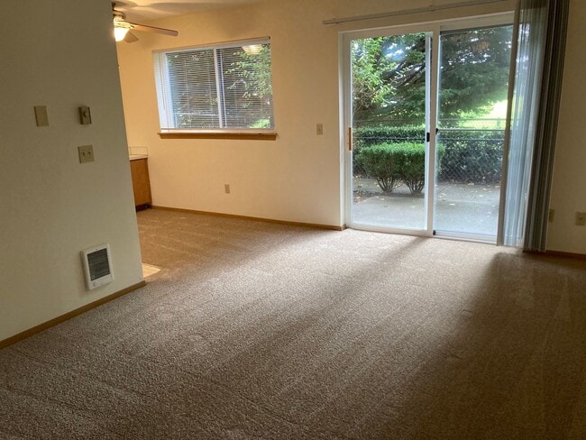 Photo - English Gardens Apartments