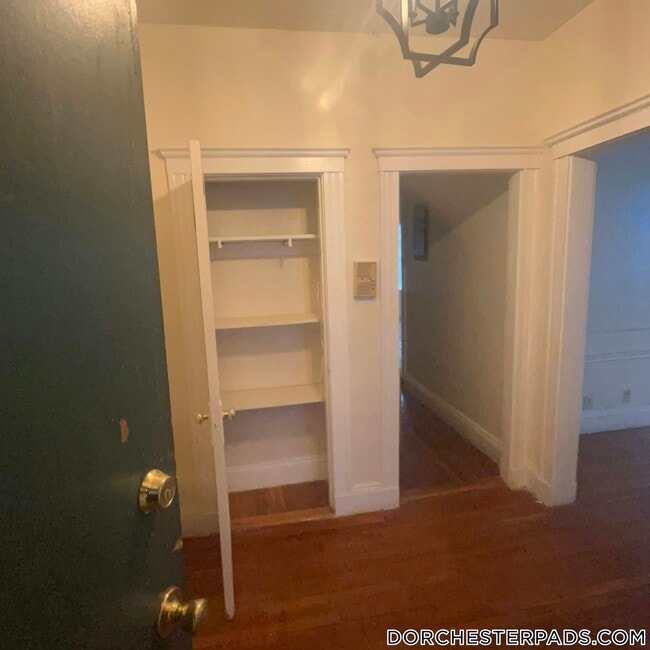 19 Mora St Unit 2
