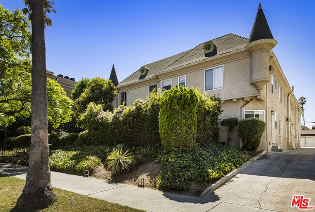 Building Photo - 1147 Westmoreland Ave Unit 2