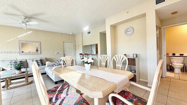 Photo - 2811 Grande Pkwy Unit 203
