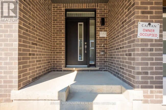 Photo - 36 Thornbird cres