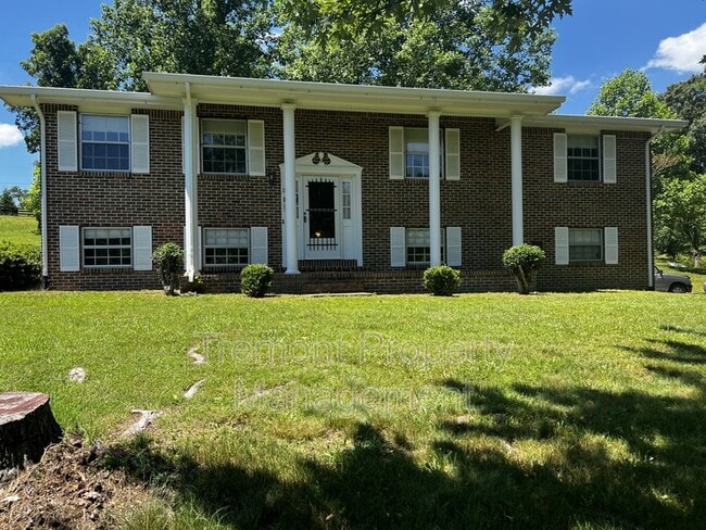 Building Photo - 7424 Runyan Rd