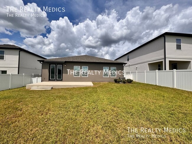 1403 Sterling Pointe Dr