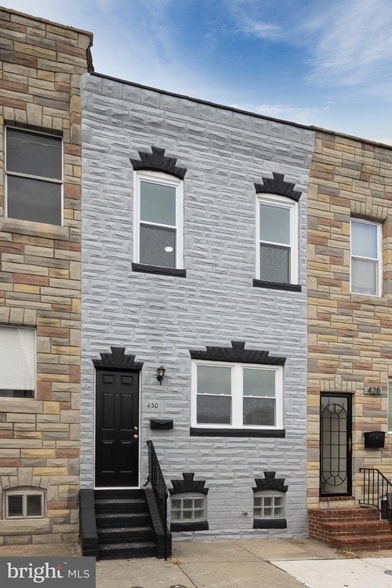 Photo - 430 Fawcett St