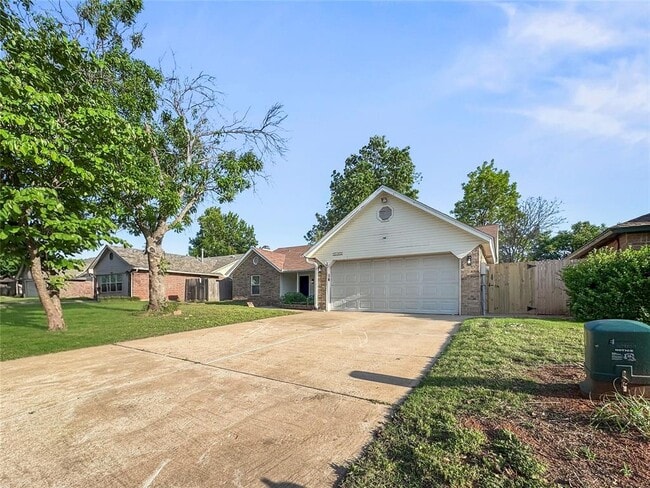Photo - 2108 Shorewood Ln