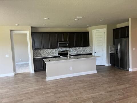 Photo - 6784 Cloverdale Ave