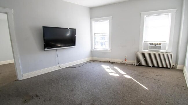 Photo - 839 Merrick Rd