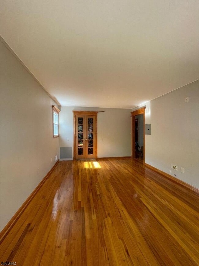 Photo - 331 Boxwood Ct