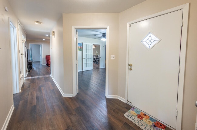 Building Photo - 3423 60th St Rental