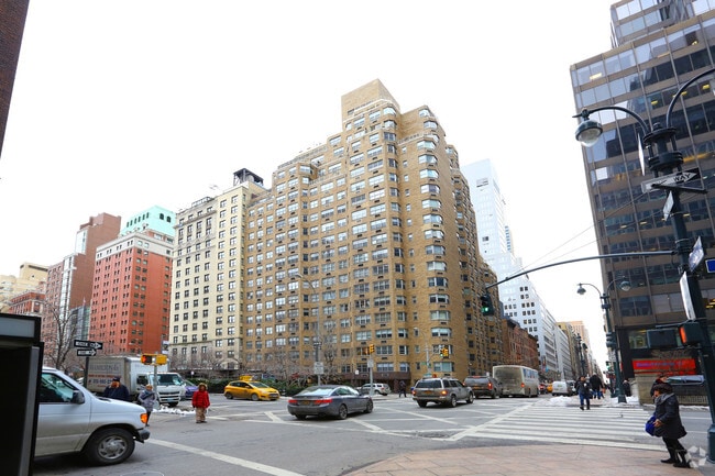 Primary Photo - 80 Park Ave