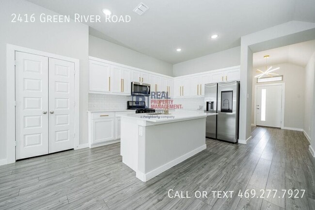 Photo - 2416 Green River Rd