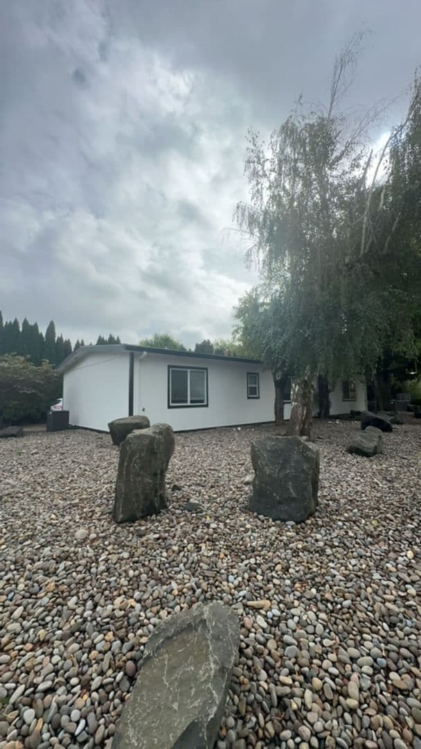 Photo - 3 Bedroom 2 Bath NE Salem home is availabl...