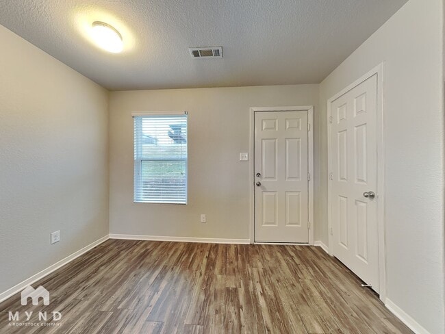 Photo - 11301 Bock Rd