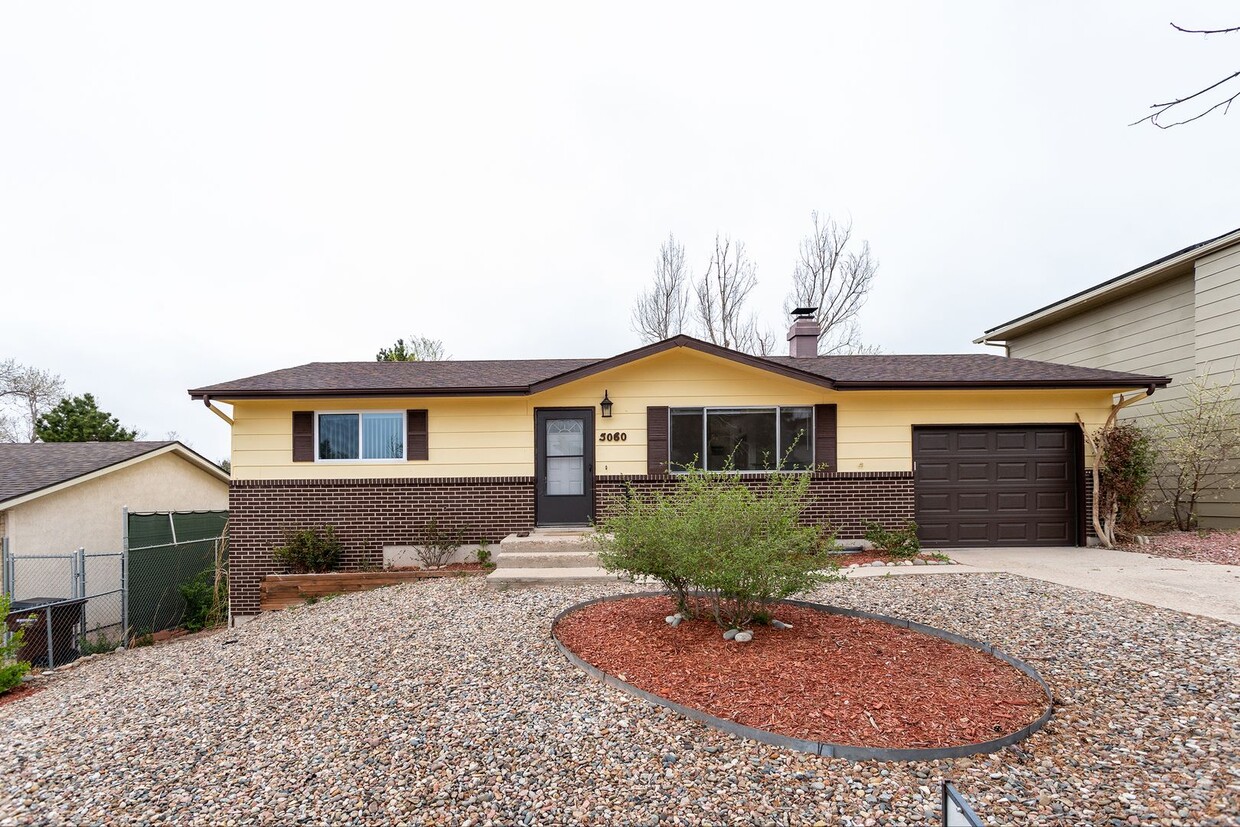 Stunning Ranch Style Home in East Colorado... - Stunning Ranch Style Home in East Colorado...