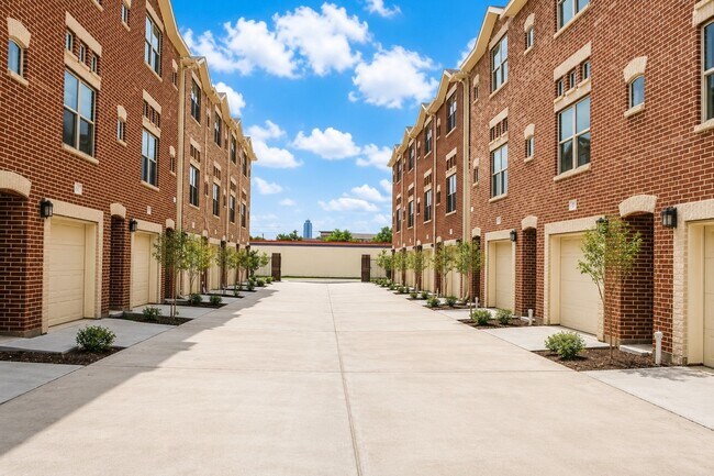Photo - 2710 Hullsmith Dr Unit 803