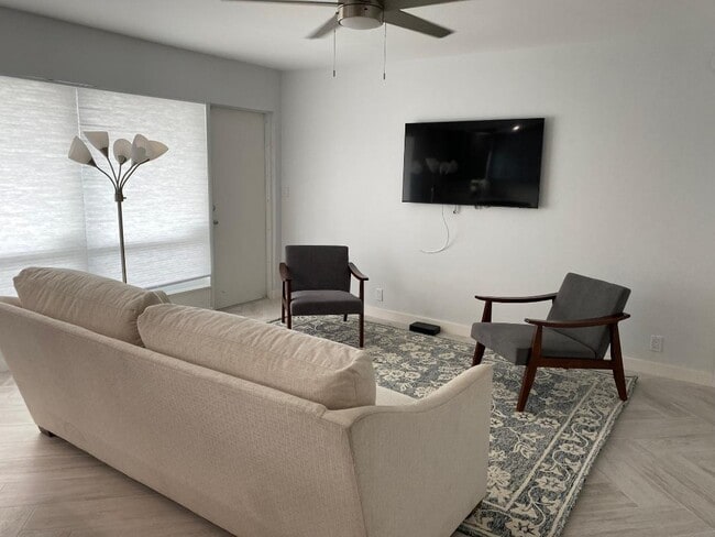 Photo - 2500 NE 48th Ln Unit 306