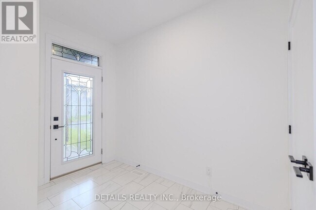 Photo - 67 Viceroy Mews