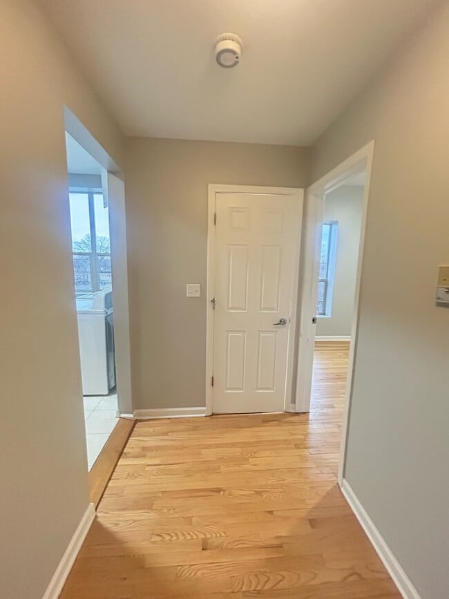 Photo - 5146 S King Dr