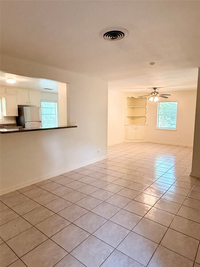 Building Photo - 5706 Parwill St Rental