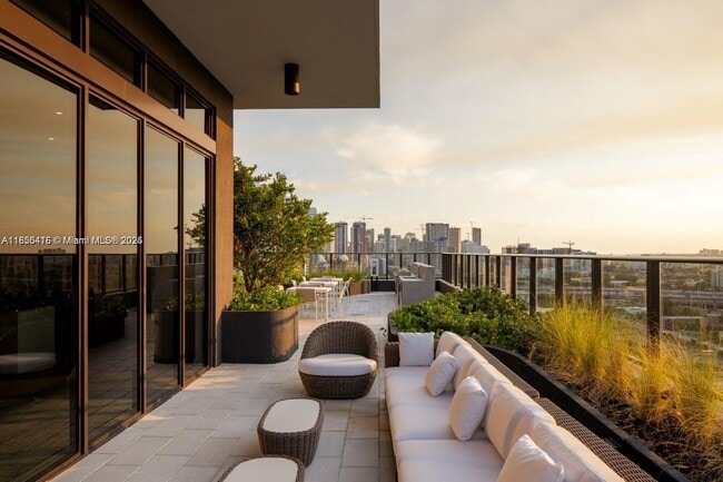 Photo - 23 NE 17th Ter Unit S3