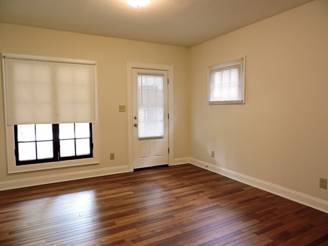 Photo - 113 W North Broadway St Unit 113