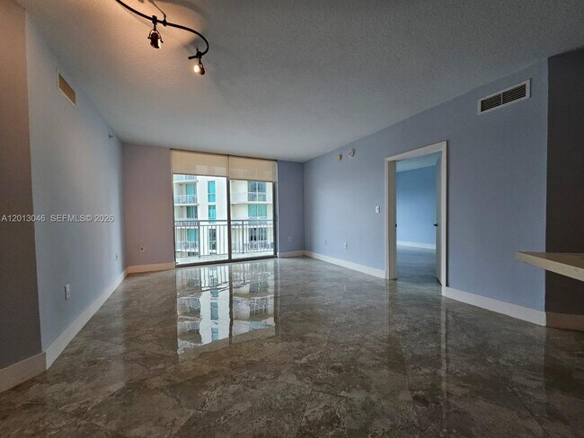 9055 SW 73rd Ct Unit 1008