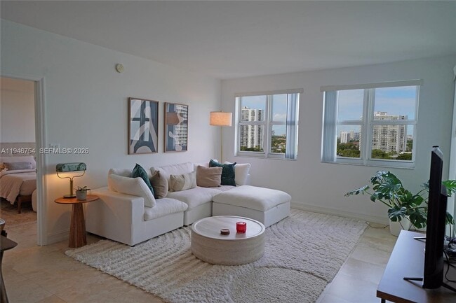 Photo - 20000 E Country Club Dr Unit 1014