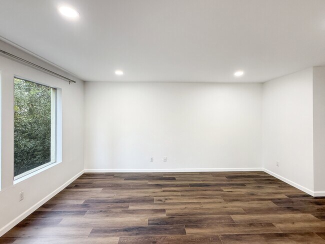 Photo - 1270 Cleveland Ave