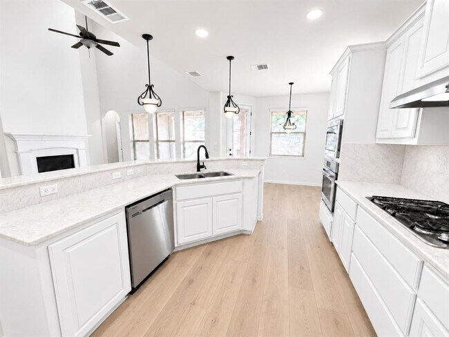 14312 Senia Bend
