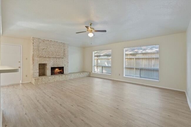Photo - 4415 Aspen Brook Ln