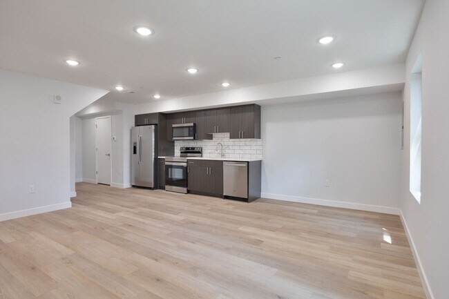 Photo - 645 Brooklyn St Unit C